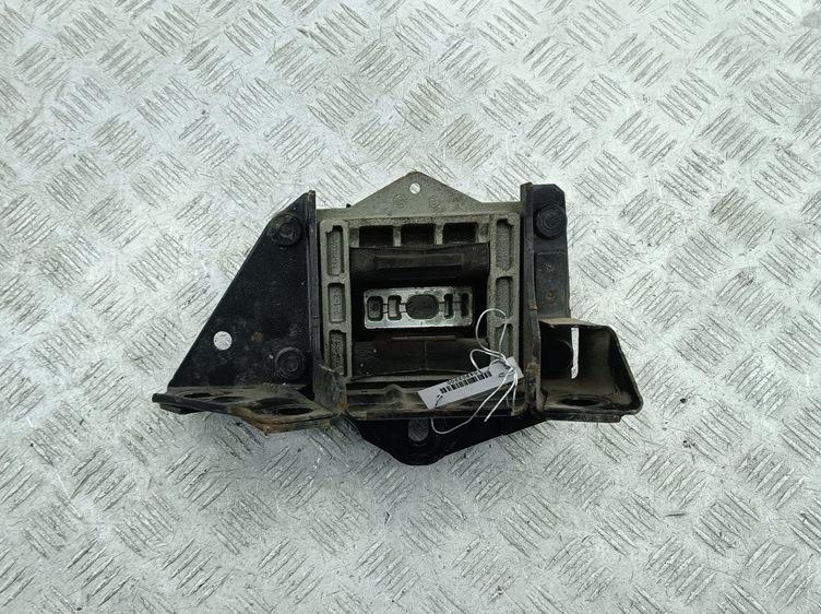 подушка крепления КПП Ford Mondeo III 2002, 1.8 л., бензин, МКПП, серый, хетчбэк 5 дв., 2S717M122