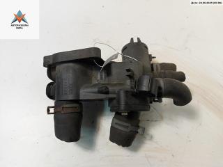 корпус термостата Volkswagen Golf 4 поколение 2000, 1.4 л., бензин, МКПП, синий, хетчбэк 5 дв., 032121111