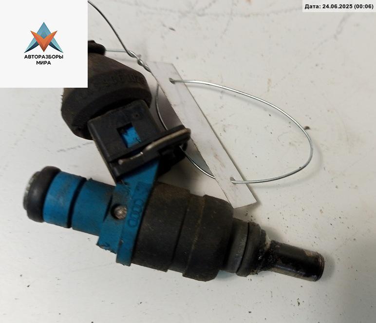 форсунка Volkswagen Passat B5 1998, 1.8 л., бензин, МКПП, синий, универсал, 058133551F - фото №1