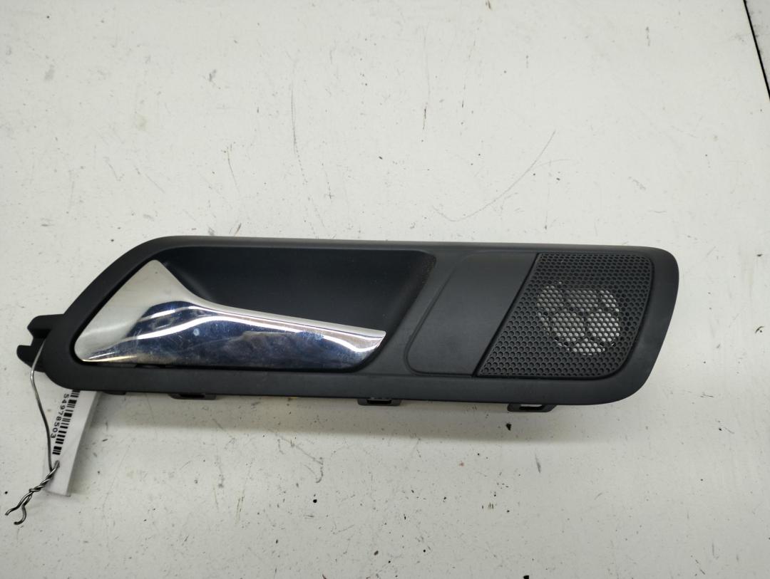 ручка внутренняя задняя левая Volkswagen Passat B6 2005, 2.0 л., бензин, МКПП, серый, седан, 3C4839113J - фото №1