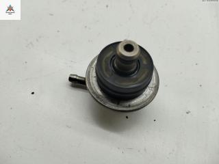 регулятор давления топлива Volkswagen Golf 4 поколение 1998, 1.6 л., бензин, МКПП, белый, хетчбэк 5 дв., 037133035H