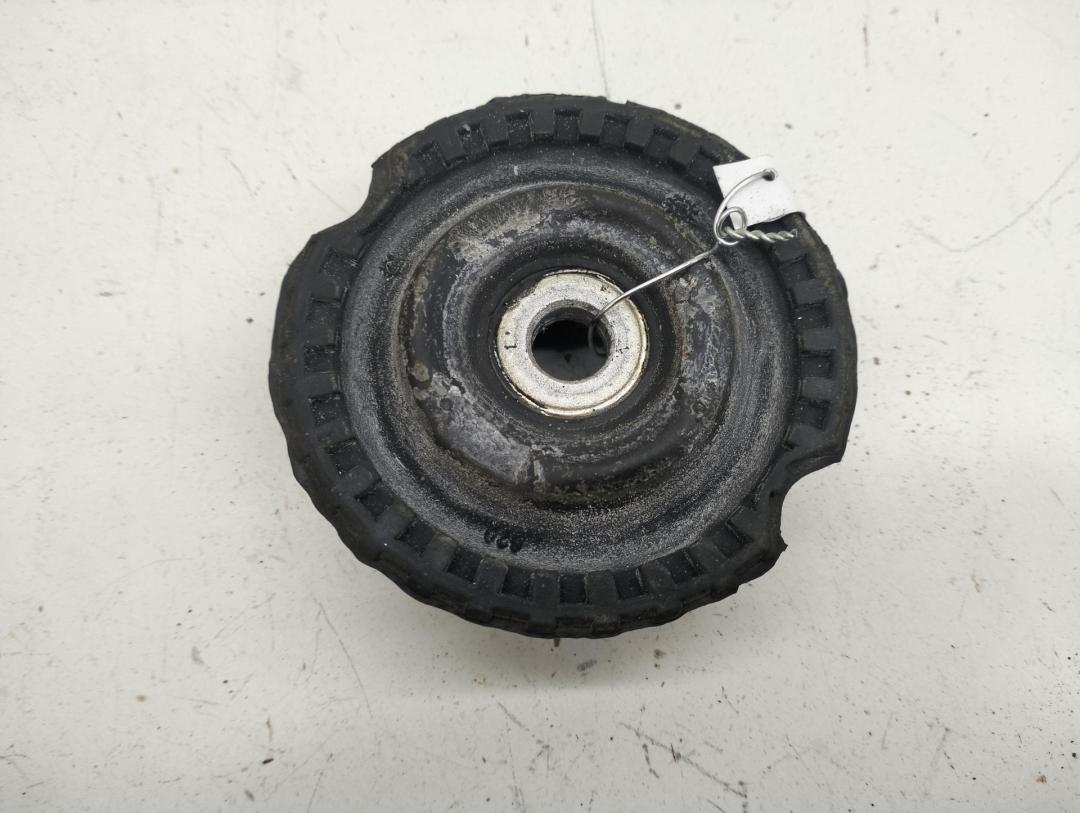 Отбойник подвески Volkswagen Passat B5+ (GP) 2002, 2.0 л., бензин, МКПП, синий, универсал, 4D0412371F