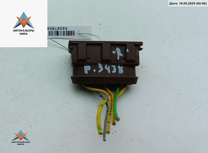 разъем (фишка) проводки Peugeot 406 1 поколение 1997, 2.0 л., бензин, МКПП, красный, седан - фото №1