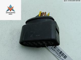 разъем (фишка) проводки Audi A6 4B/C5 [рестайлинг] 2002, 2.5 л., дизель, АКПП, чёрный, универсал, 1J0973735