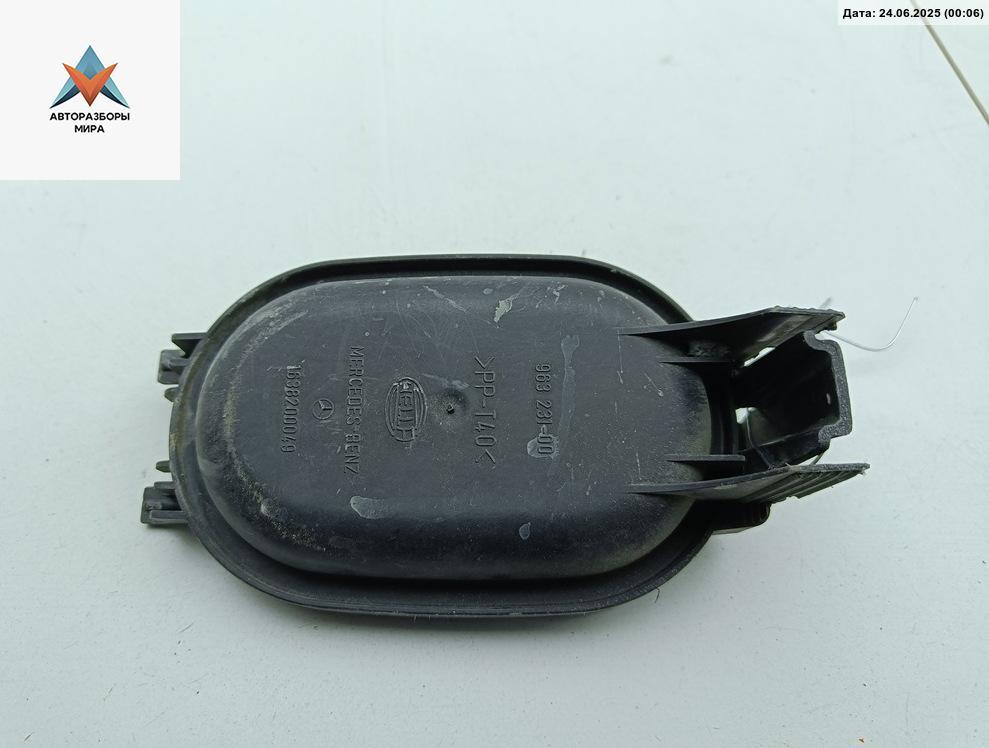 Крышка (заглушка) задняя фары Mercedes-Benz M-Class ML W163 2000, 3.7 л., бензин, АКПП, серый, внедорожник 5 дв. - фото №1