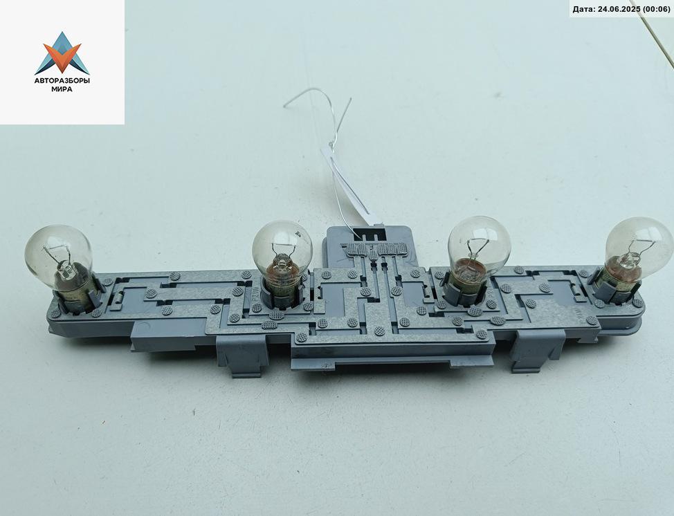 панель заднего левого фонаря Opel Zafira 2 поколение (B) 2005, 1.9 л., дизель, МКПП, чёрный, минивэн - фото №1