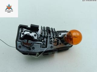 панель заднего левого фонаря Opel Omega B [рестайлинг] 2000, 2.2 л., бензин, МКПП, красный, седан