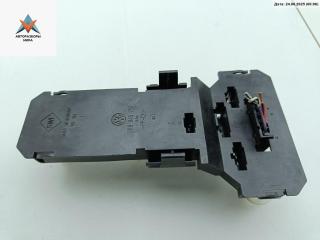 панель заднего левого фонаря Volkswagen Passat B5 1997, 1.6 л., бензин, МКПП, белый, универсал, 3B9945257