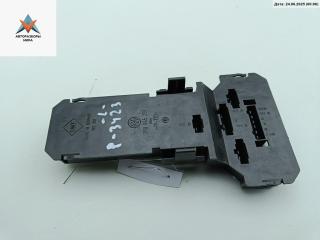 панель заднего левого фонаря Volkswagen Passat B5 1998, 1.8 л., бензин, МКПП, синий, универсал, 3B9945257