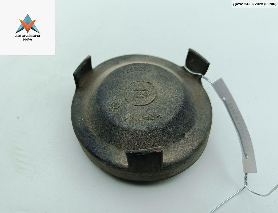 крышка фары Volkswagen Passat B5 1997, 1.6 л., бензин, МКПП, серый, универсал - фото №1