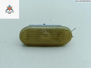 повторитель передний левый Volkswagen Passat B5 1999, 1.8 л., бензин, МКПП, синий, универсал, 1J5949117