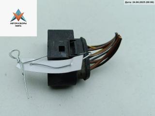 разъем (фишка) проводки Volkswagen Passat B5 [рестайлинг] 2001, 1.6 л., бензин, МКПП, серый, универсал, 1J0973735