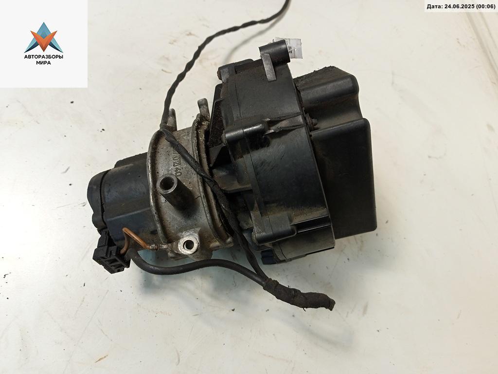 насос продувки катализатора Mercedes-Benz M-Class ML W163 2000, 3.7 л., бензин, АКПП, серый, внедорожник 5 дв., A0001403785 - фото №1