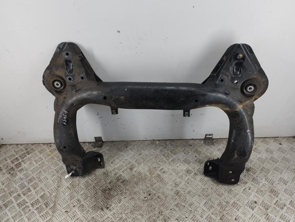 подрамник передний Audi A6 C4 1994, 2.6 л., бензин, МКПП, красный, седан