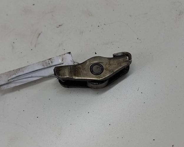 коромысло клапана (рокер) BMW 3 E46 2005, 2.0 л., дизель, АКПП, чёрный, универсал, 11322248878