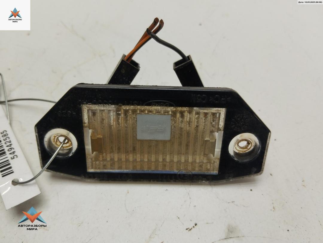 подсветка номера Ford Mondeo 3 поколение 2001, 2.0 л., бензин, АКПП, серый, универсал, 1S7113550AC - фото №1