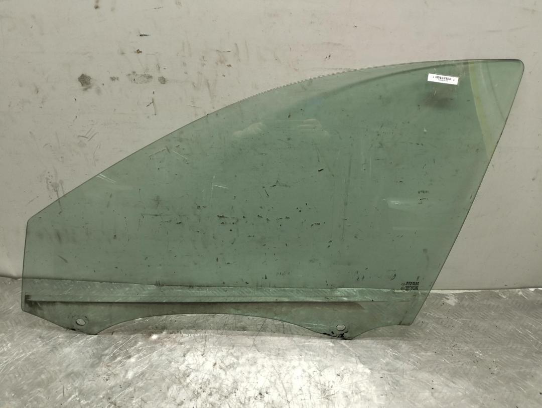 стекло двери передней левой Renault Laguna II 2005, 2.0 л., бензин, МКПП, серый, универсал, 43R001582
