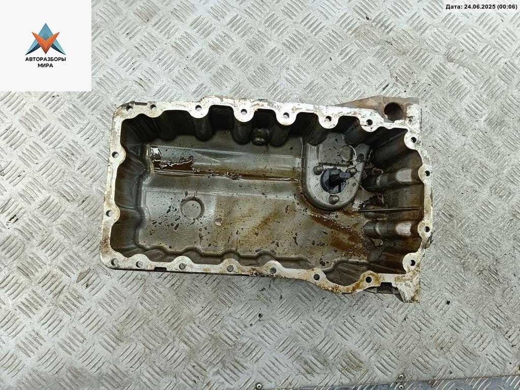 масляный поддон Volkswagen Passat B6 2005, 2.0 л., бензин, МКПП, серый, седан - фото №1