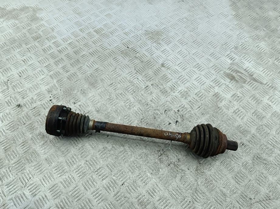 полуось передняя левая (приводной вал, ШРУС) Volkswagen Golf 5 поколение 2004, 1.4 л., бензин, МКПП, серый, хетчбэк 3 дв. - фото №1
