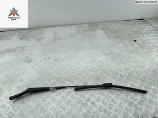 Щеткодержатель (поводок стеклоочистителя) передний Volkswagen Passat B6 2005, 2.0 л., бензин, МКПП, серый, седан