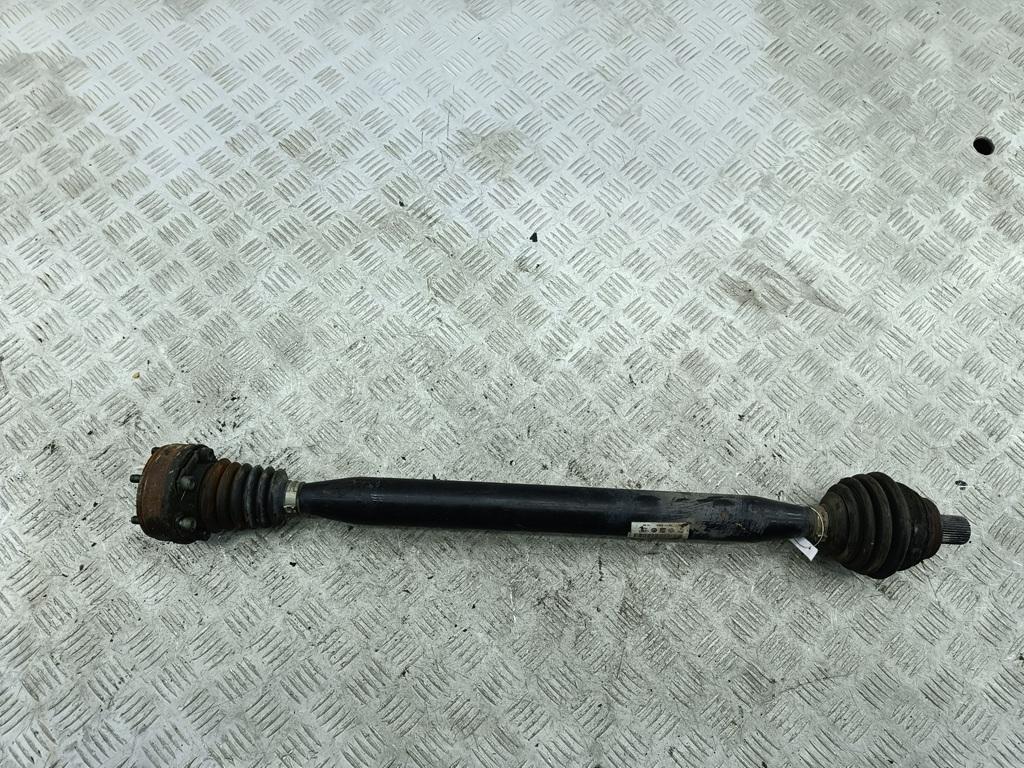 полуось передняя правая (приводной вал, ШРУС) Volkswagen Golf 5 поколение 2004, 1.4 л., бензин, МКПП, серый, хетчбэк 3 дв. - фото №1