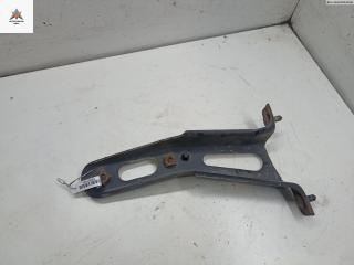 кронштейн (крепление) Opel Omega B [рестайлинг] 2000, 2.2 л., бензин, МКПП, красный, седан