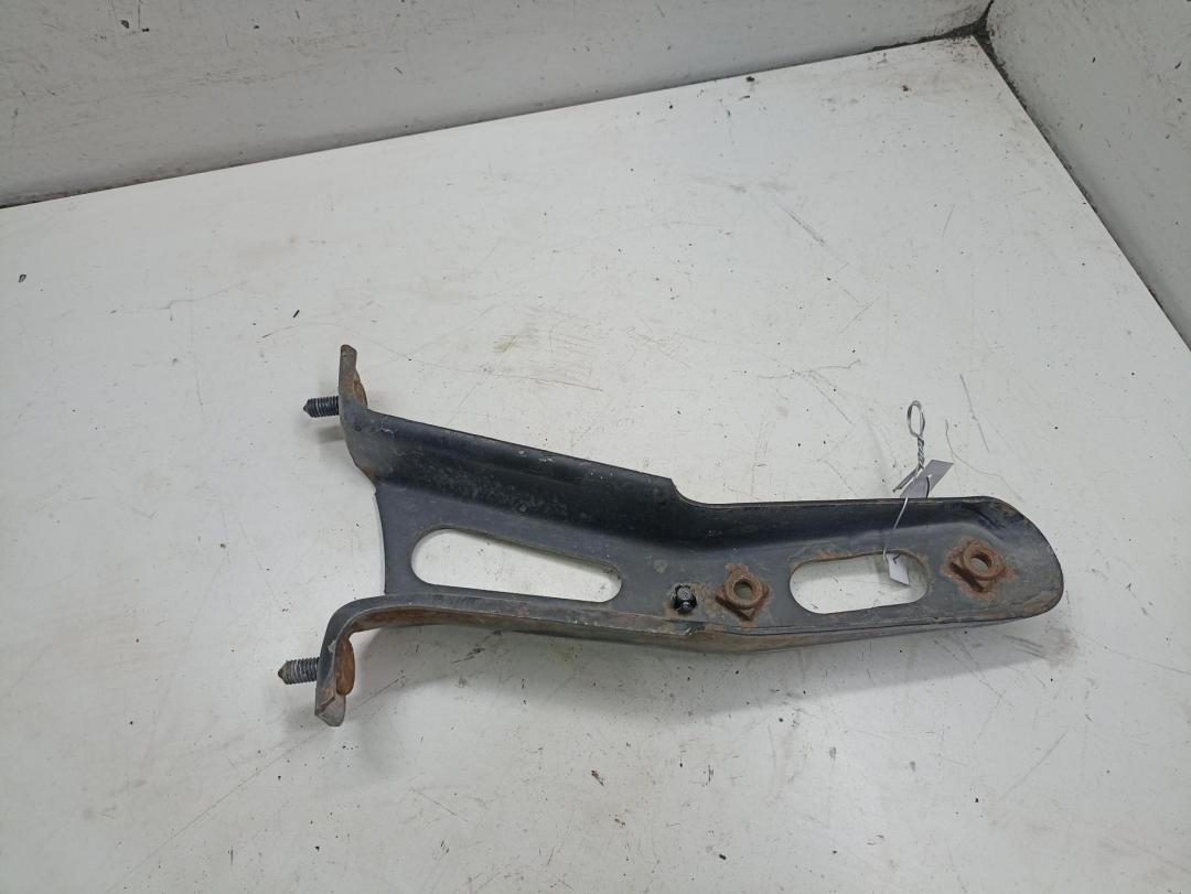 кронштейн (крепление) Opel Omega B 2002, 2.2 л., дизель, МКПП, серый, седан