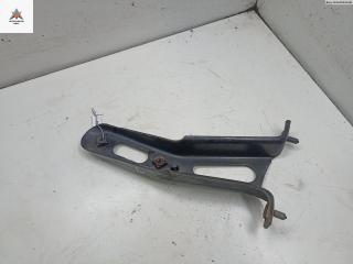 кронштейн (крепление) Opel Omega B [рестайлинг] 2000, 2.2 л., бензин, МКПП, красный, седан