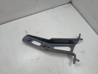 кронштейн (крепление) Opel Omega B 2000, 2.2 л., бензин, МКПП, красный, седан