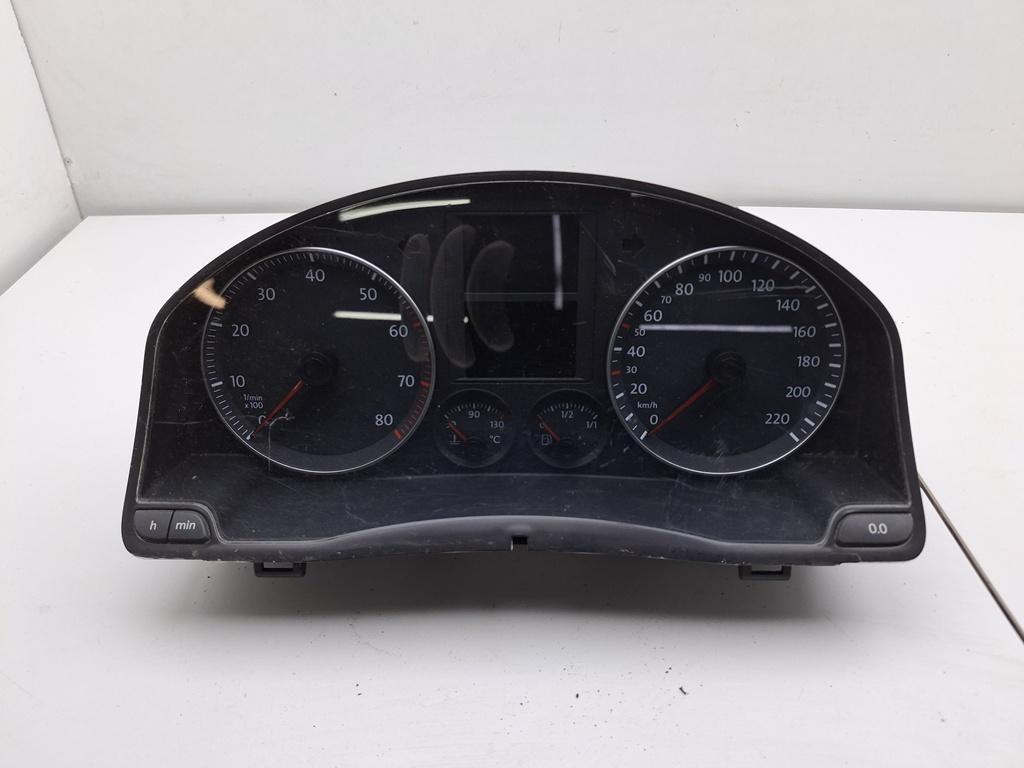 приборная панель Volkswagen Golf-5 2004, 1.4 л., бензин, МКПП, серый, хетчбэк 3 дв., 1K0920851F