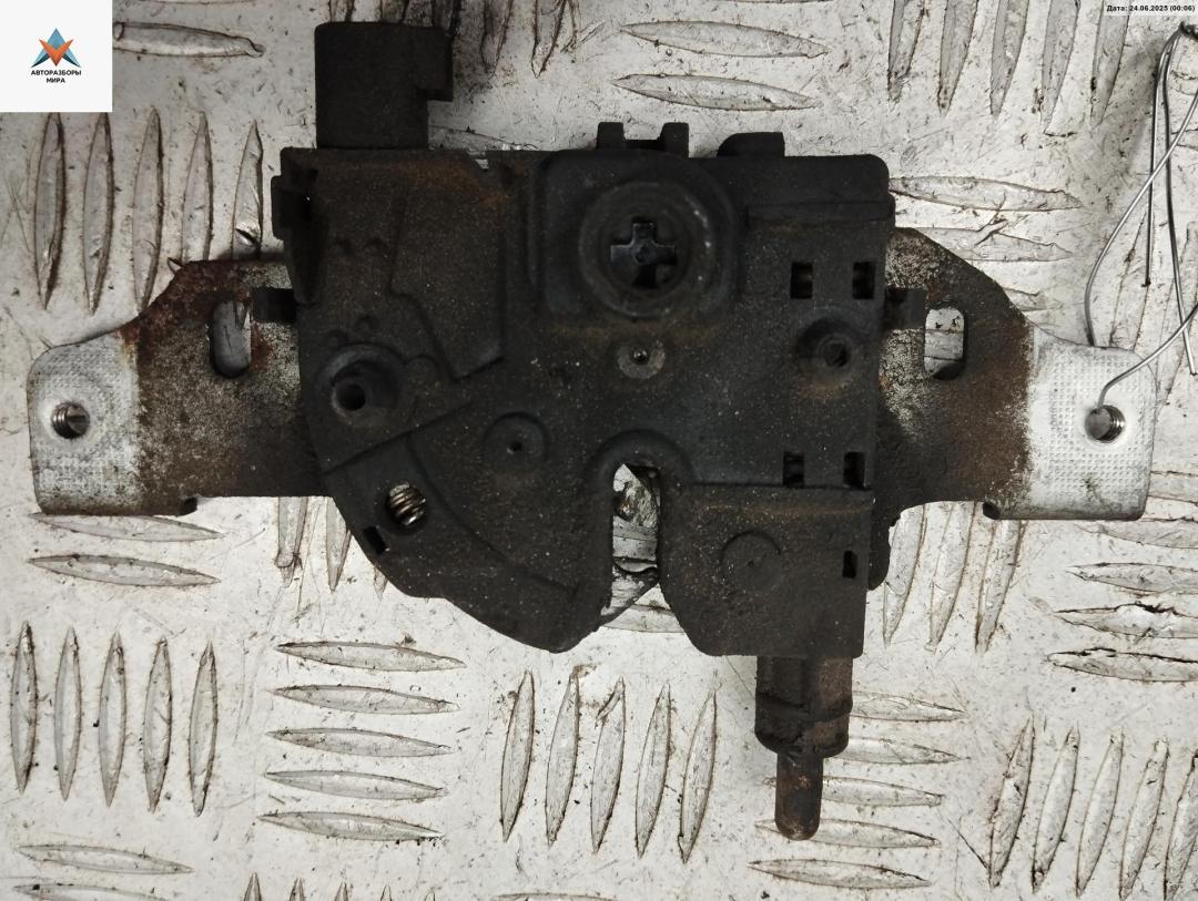 замок капота Ford Mondeo 3 поколение 2002, 1.8 л., бензин, МКПП, серый, хетчбэк 5 дв., 1S7A16700AC - фото №1