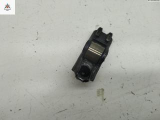 ось коромысел Volkswagen Golf 4 поколение 1998, 1.4 л., бензин, МКПП, красный, хетчбэк 5 дв.