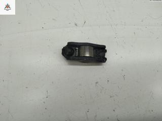 ось коромысел Volkswagen Golf 4 поколение 1998, 1.4 л., бензин, МКПП, красный, хетчбэк 5 дв.