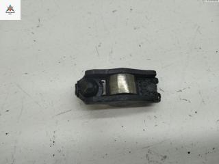 ось коромысел Volkswagen Golf 4 поколение 1998, 1.4 л., бензин, МКПП, красный, хетчбэк 5 дв.