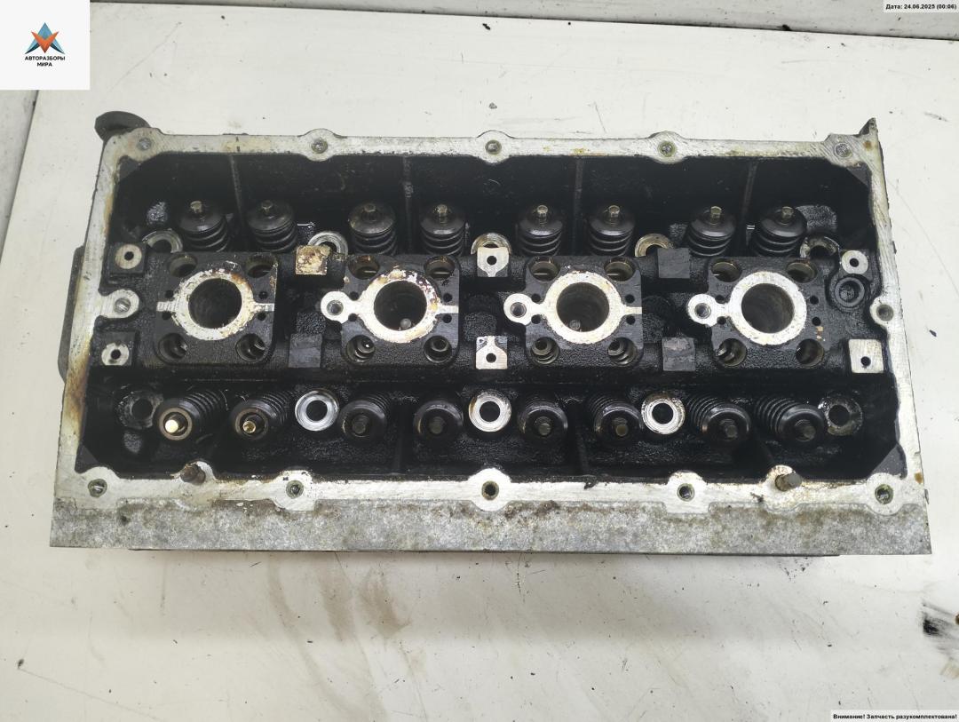 ГБЦ Volkswagen Golf 4 поколение 1998, 1.4 л., бензин, МКПП, красный, хетчбэк 5 дв., 036103373T - фото №1