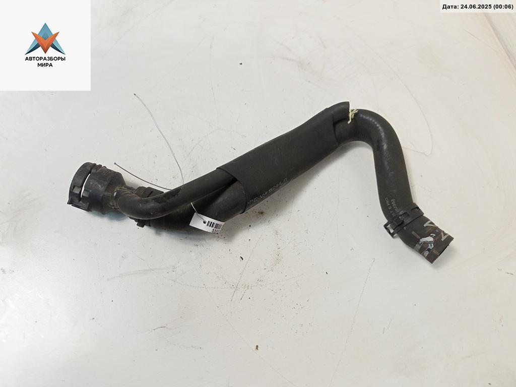 патрубок (трубопровод, шланг) Volkswagen Golf 5 поколение 2004, 1.4 л., бензин, МКПП, серый, хетчбэк 3 дв., 1K0122157E - фото №1