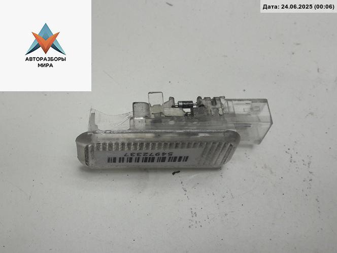 фонарь салона (плафон) Volkswagen Passat B5 1997, 1.6 л., бензин, МКПП, серый, универсал, 3B0947415 - фото №1