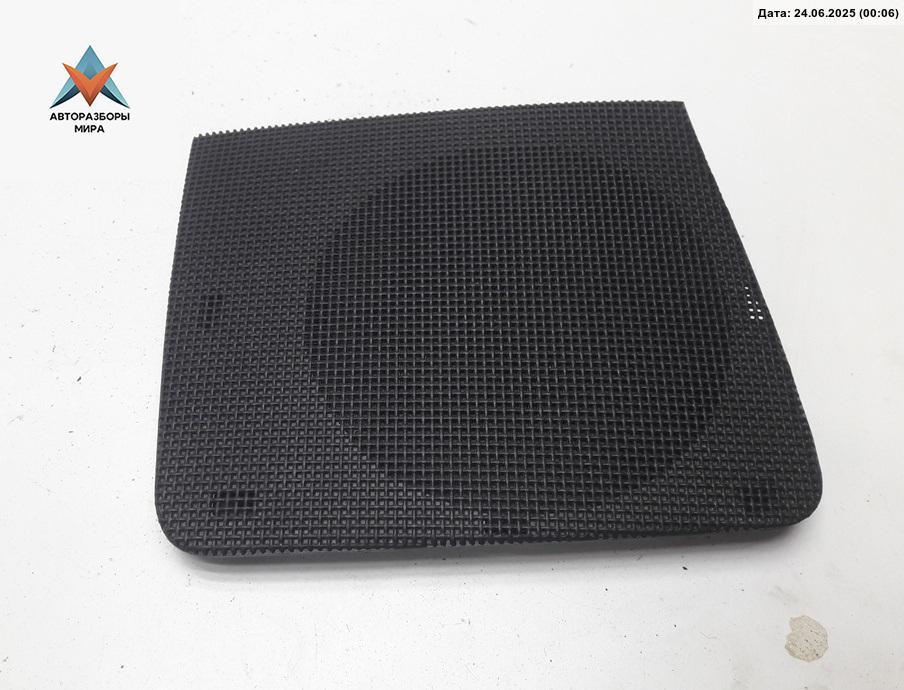 Сетка (решетка) динамика Volkswagen Passat B4 1994, 1.6 л., бензин, МКПП, серый, универсал, 357857247 - фото №1