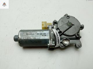 моторчик стеклоподъемника передний левый Saab 9-3 1 поколение 2001, 2.0 л., МКПП, хетчбэк 5 дв., 0130821662