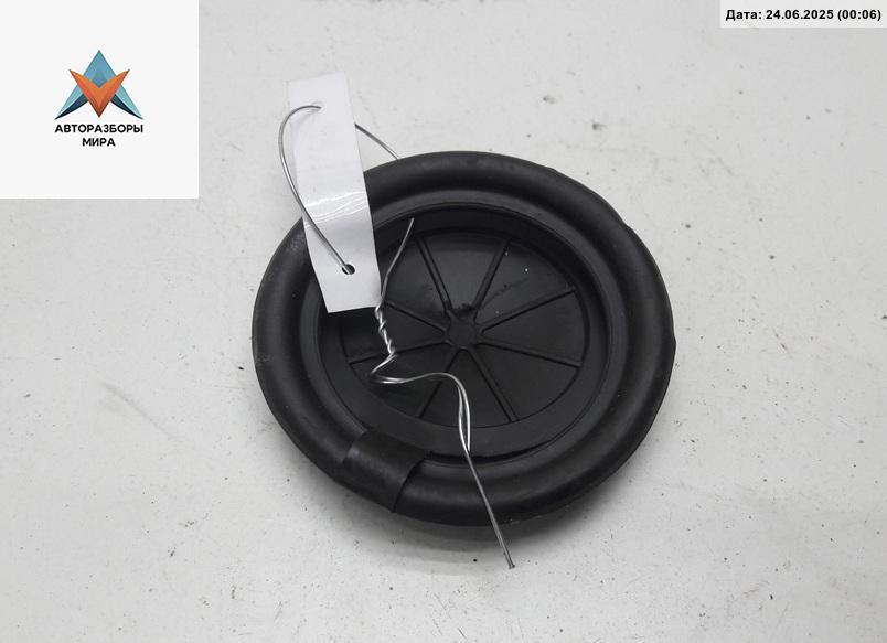 накладка двери (крышки) багажника Volkswagen Golf 4 поколение 2000, 1.6 л., бензин, МКПП, синий, универсал, 1J0827437 - фото №1