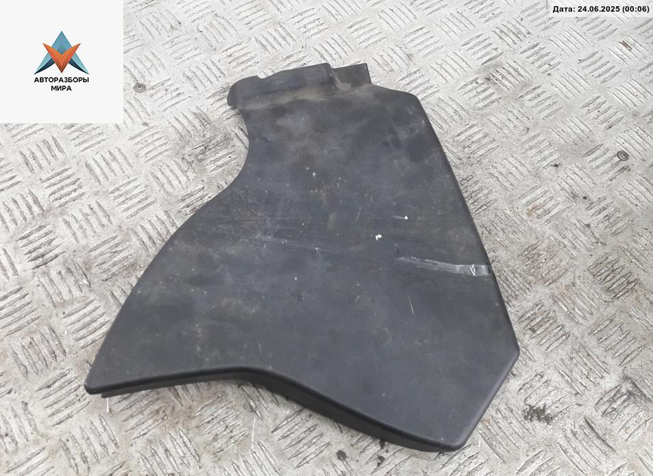 накладка декоративная Volkswagen Passat B5 1997, 1.6 л., бензин, МКПП, белый, универсал, 058133849A - фото №1