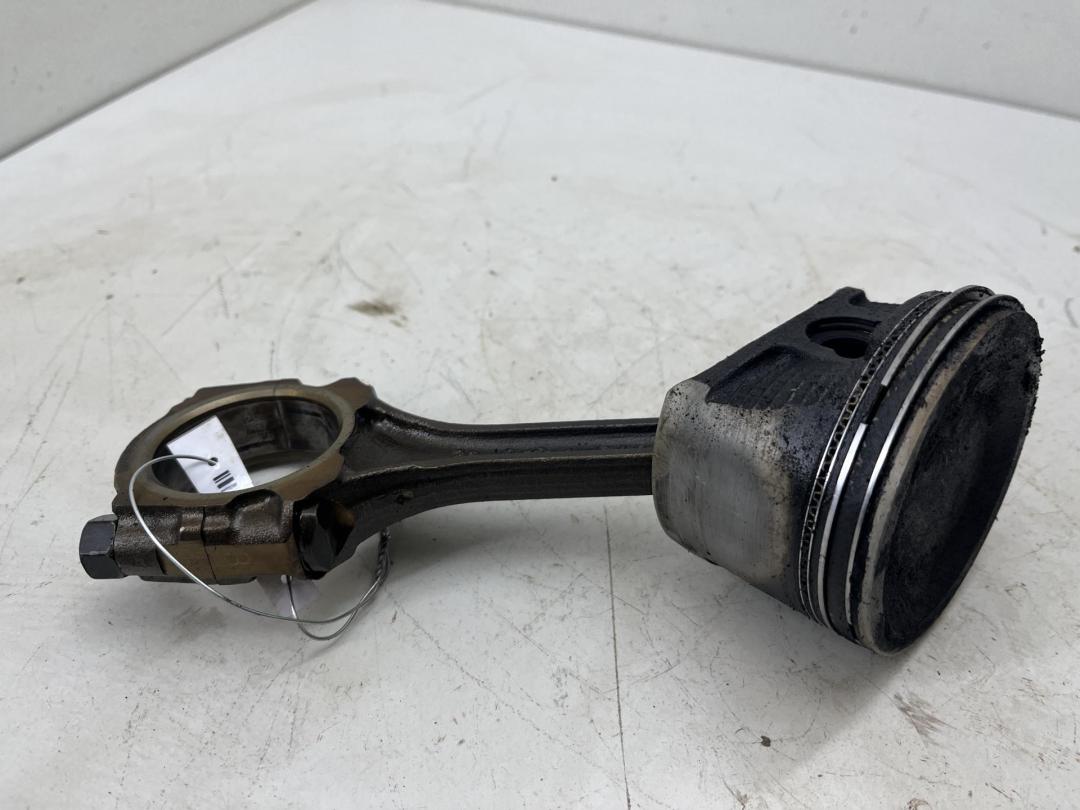 поршень Nissan Primera P12 2002, 1.8 л., бензин, МКПП, зелёный, универсал