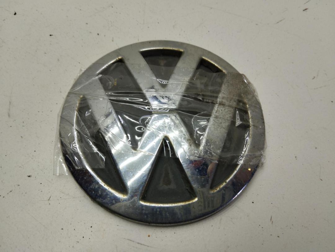 эмблема Volkswagen Sharan 2002, 2.0 л., бензин, МКПП, серый, минивэн, 7M3853630A