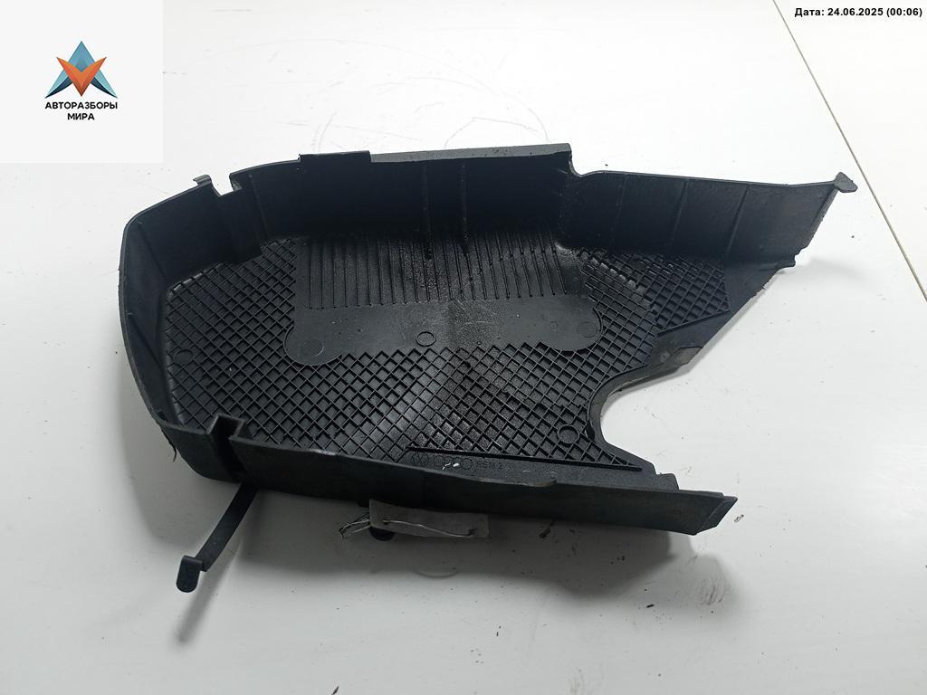 защита (кожух) ремня ГРМ Volkswagen Bora 1 поколение 1999, 1.6 л., бензин, МКПП, серый, седан, 06A109108B - фото №1