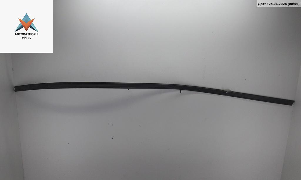 накладка декоративная Volkswagen Passat B5 1997, 1.6 л., бензин, МКПП, белый, универсал, 3B0853985 - фото №1