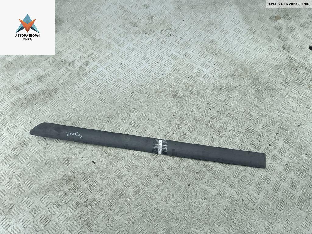 молдинг двери задней левой Peugeot 607 1 поколение 2001, 2.2 л., дизель, МКПП, серый, седан, ARG - фото №1