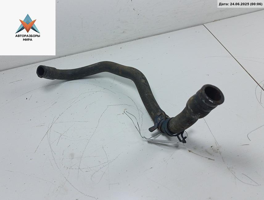 патрубок (трубопровод, шланг) Volkswagen Passat B4 1995, 2.0 л., бензин, МКПП, красный, универсал - фото №1