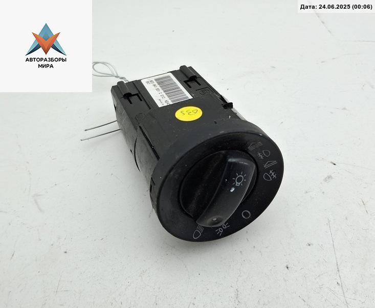 переключатель света Audi A4 B7 2004, 2.5 л., дизель, АКПП, серый, универсал, 8E0941531C - фото №1