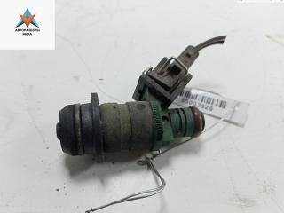 форсунка Volkswagen Passat B4 1995, 2.0 л., бензин, МКПП, красный, универсал, 037906031AA