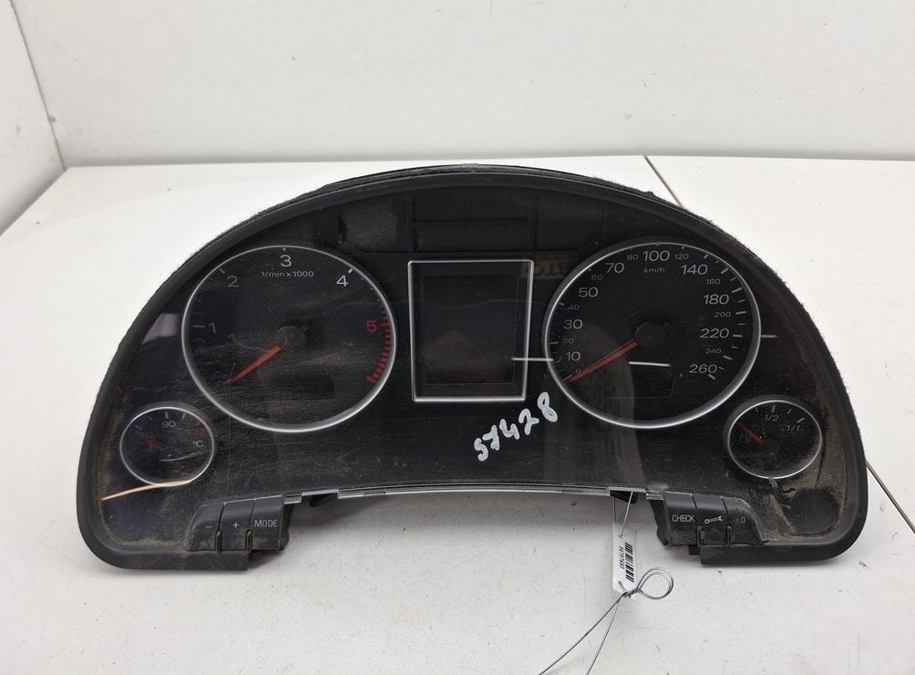 приборная панель Audi A4 B7 2004, 2.5 л., дизель, АКПП, серый, универсал, 0263626167 - фото №1